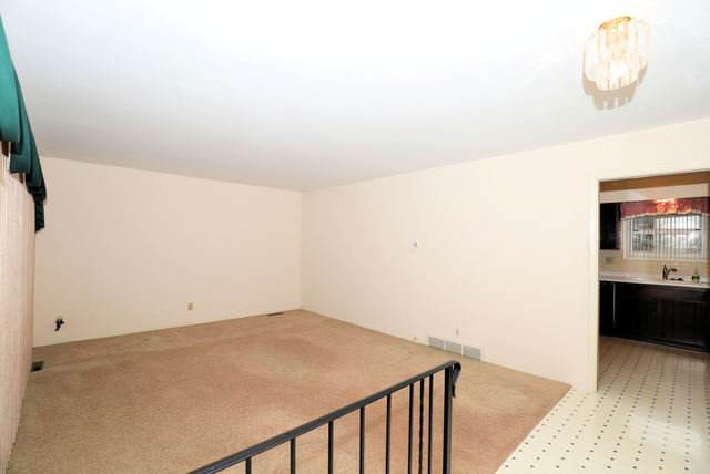 4009 Maple Ave, Mchenry, IL 60050 photo 2