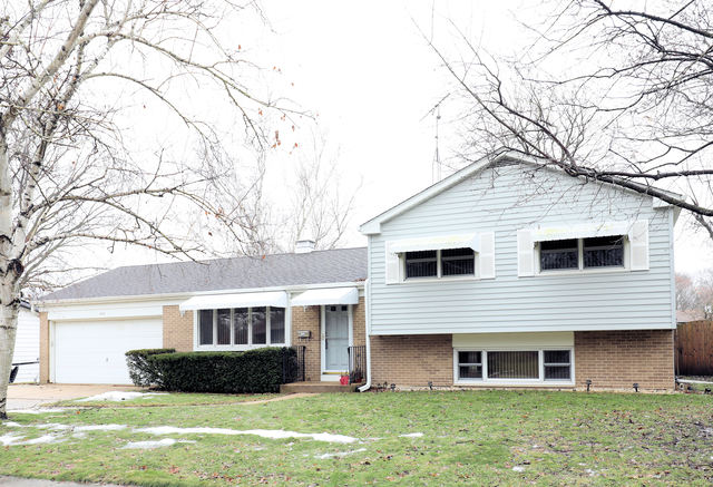 4009 Maple Ave, Mchenry, IL 60050 photo 1