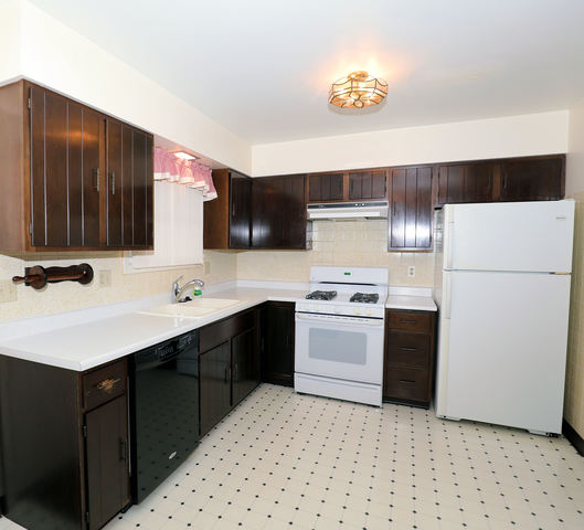 4009 Maple Ave, Mchenry, IL 60050 photo 5