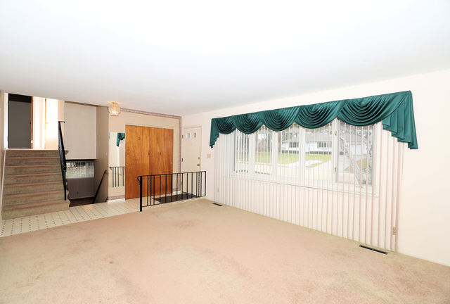 4009 Maple Ave, Mchenry, IL 60050 photo 3
