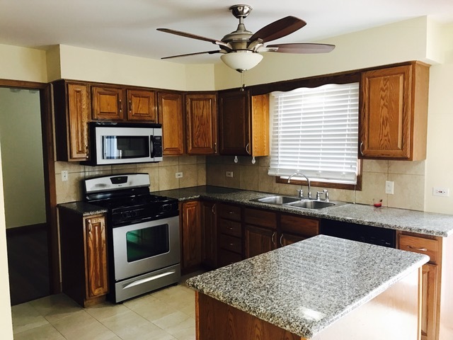 1008 S Harvard Ave, Addison, IL 60101 photo 8