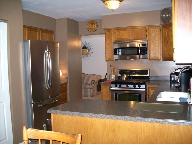 996 Georgian Pl, Bartlett, IL 60103 photo 3