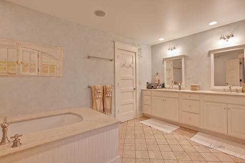 669 Maple Ave, Lake Bluff, IL 60044 photo 22