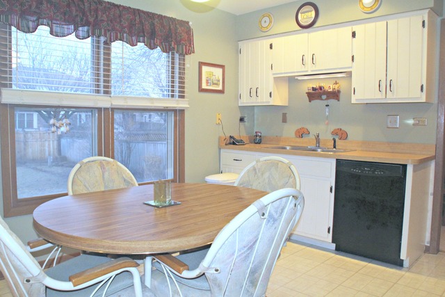 1489 S 4th Ave, Des Plaines, IL 60018 photo 8