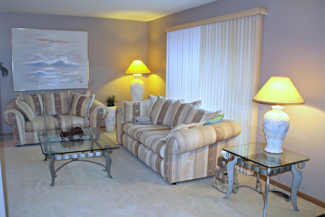 1489 S 4th Ave, Des Plaines, IL 60018 photo 4
