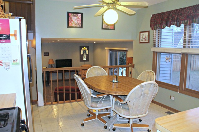 1489 S 4th Ave, Des Plaines, IL 60018 photo 11