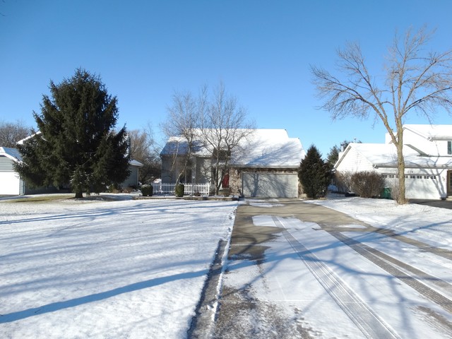 715 Macgregor Rd, Lockport, IL 60441 photo 2