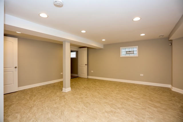 1322 E 89th Pl, Chicago, IL 60619 photo 13