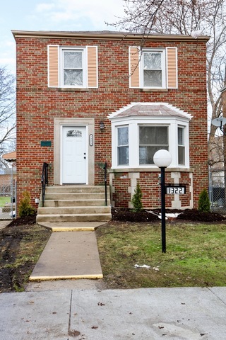 1322 E 89th Pl, Chicago, IL 60619 photo 1