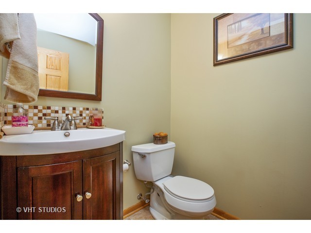 631 Hackberry Ln, Algonquin, IL 60102 photo 17