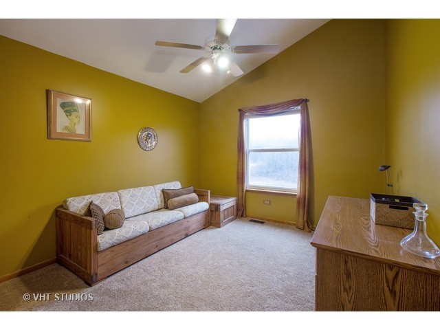 631 Hackberry Ln, Algonquin, IL 60102 photo 13