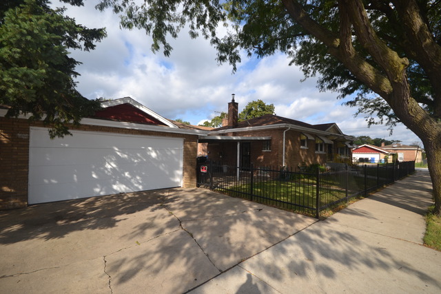51 E 124th Pl, Chicago, IL 60628 photo 3