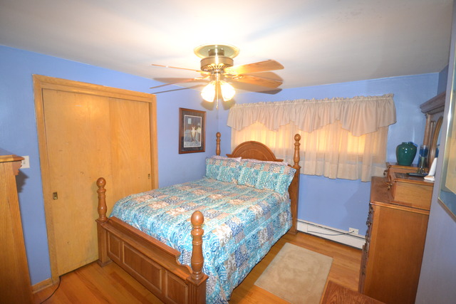 51 E 124th Pl, Chicago, IL 60628 photo 10