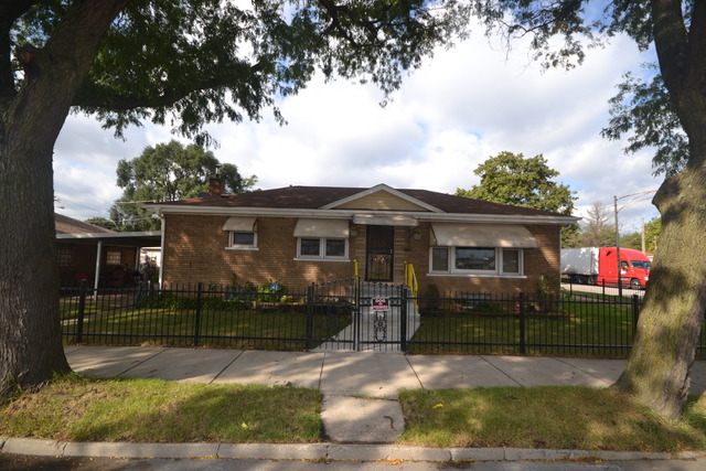 51 E 124th Pl, Chicago, IL 60628 photo 1