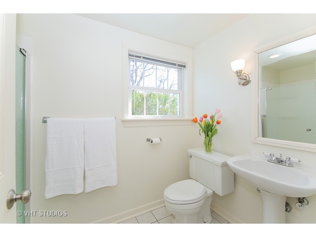 910 Gordon Ter, Winnetka, IL 60093 photo 17