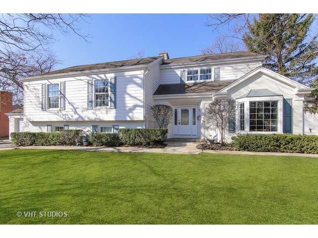 910 Gordon Ter, Winnetka, IL 60093 photo 1