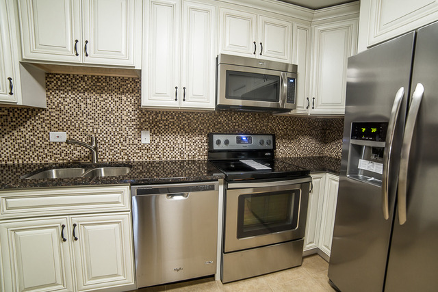 3 Exeter On Oxford, Rolling Meadows, IL 60008 photo 9