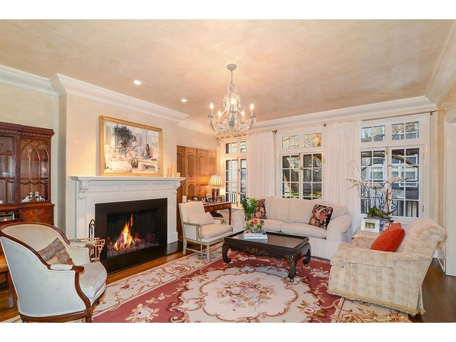 21 Elm St #2C, Chicago, IL 60611 photo 3