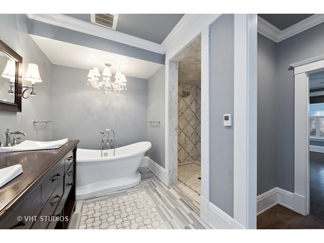 1047 Forest Ave, Evanston, IL 60202 photo 12