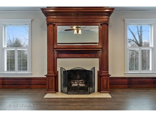 1047 Forest Ave, Evanston, IL 60202 photo 6