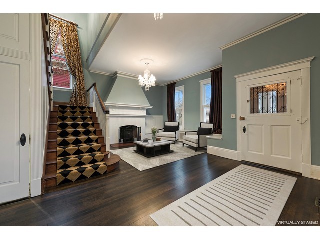 1047 Forest Ave, Evanston, IL 60202 photo 2