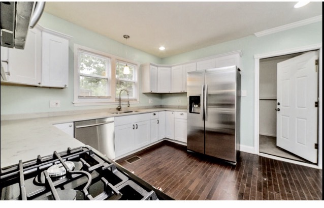 31 E 99th Pl, Chicago, IL 60628 photo 6