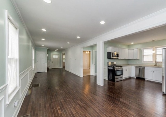 31 E 99th Pl, Chicago, IL 60628 photo 4