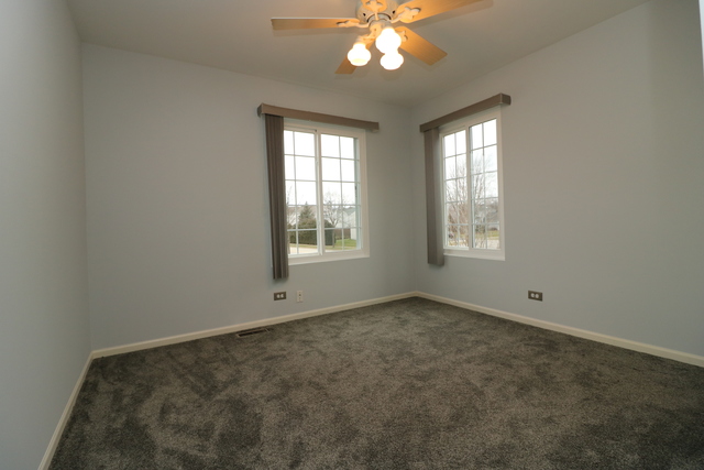 215 Aberdeen Dr, Algonquin, IL 60102 photo 15