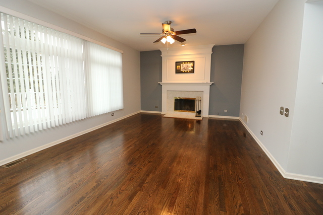 215 Aberdeen Dr, Algonquin, IL 60102 photo 9