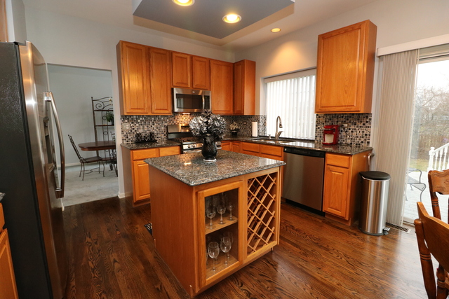 215 Aberdeen Dr, Algonquin, IL 60102 photo 3