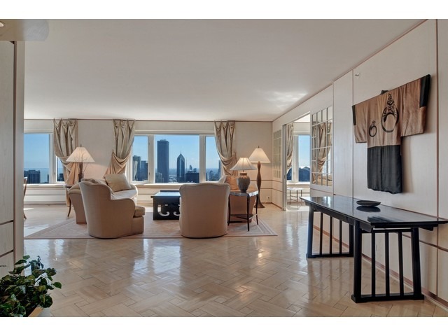 132 E Delaware Pl #5802, Chicago, IL 60611 photo 10