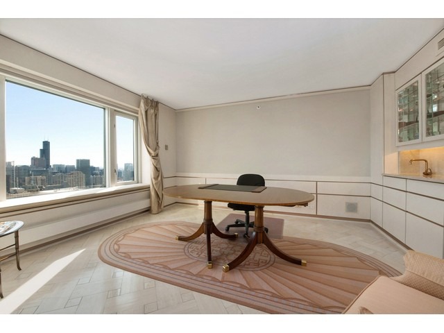 132 E Delaware Pl #5802, Chicago, IL 60611 photo 12