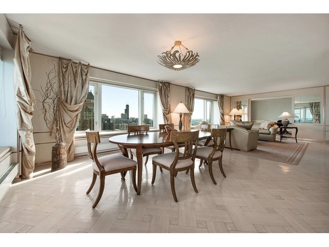 132 E Delaware Pl #5802, Chicago, IL 60611 photo 7