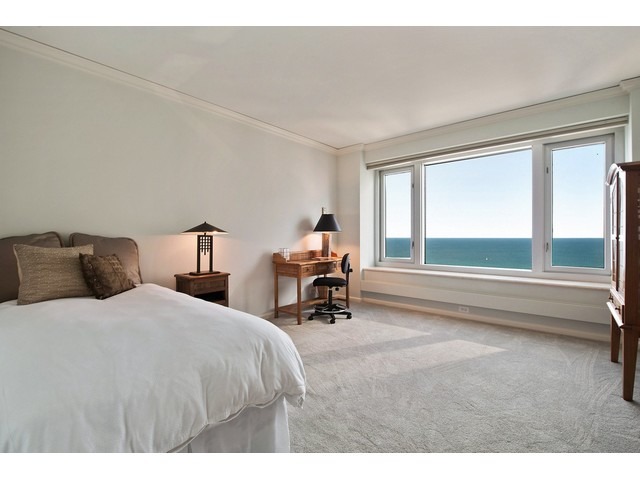 132 E Delaware Pl #5802, Chicago, IL 60611 photo 19