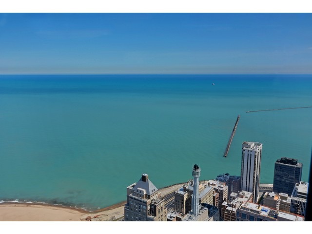 132 E Delaware Pl #5802, Chicago, IL 60611 photo 2