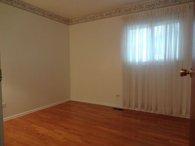660 Frederick Ln, Hoffman Estates, IL 60169 photo 14