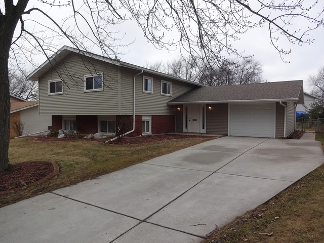 660 Frederick Ln, Hoffman Estates, IL 60169 photo 1