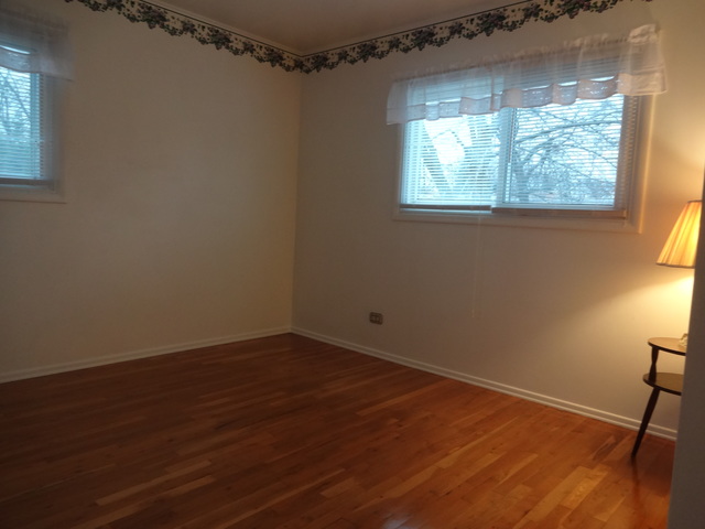 660 Frederick Ln, Hoffman Estates, IL 60169 photo 13