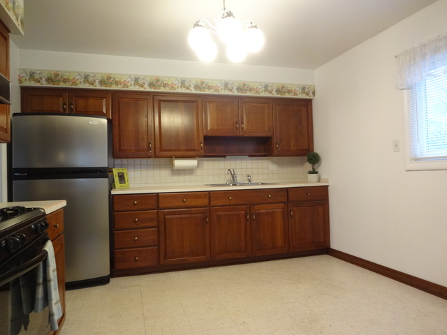 660 Frederick Ln, Hoffman Estates, IL 60169 photo 6