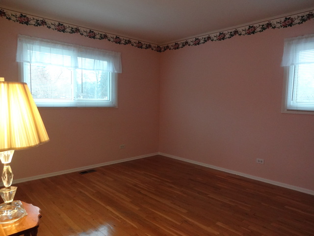 660 Frederick Ln, Hoffman Estates, IL 60169 photo 11