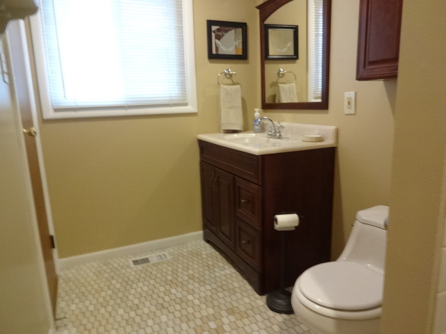 660 Frederick Ln, Hoffman Estates, IL 60169 photo 9