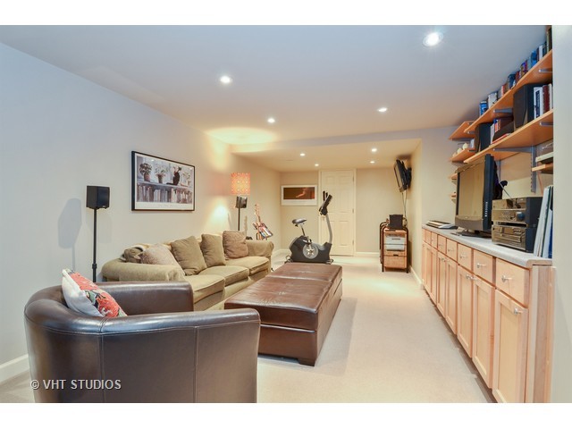 546 Meadow Rd, Winnetka, IL 60093 photo 10