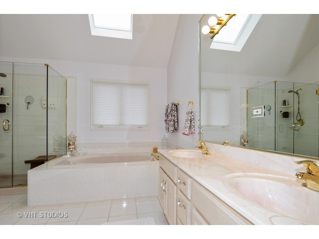 3107 Wolfe Ct, Naperville, IL 60564 photo 13
