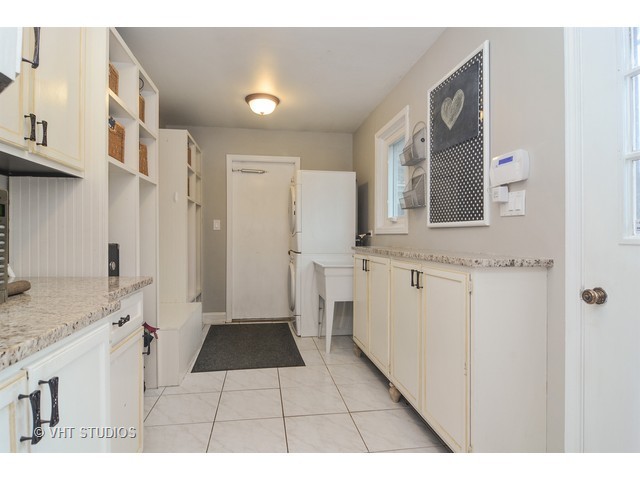 890 Summit Dr, Deerfield, IL 60015 photo 8