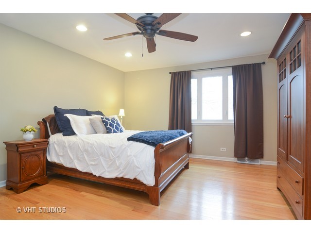 890 Summit Dr, Deerfield, IL 60015 photo 9