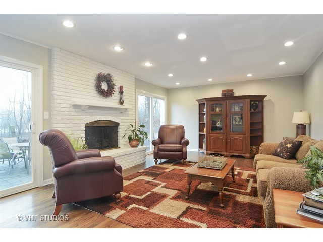 890 Summit Dr, Deerfield, IL 60015 photo 6