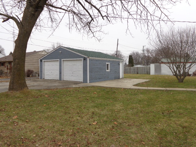 1003 E Taylor St, Dekalb, IL 60115 photo 13