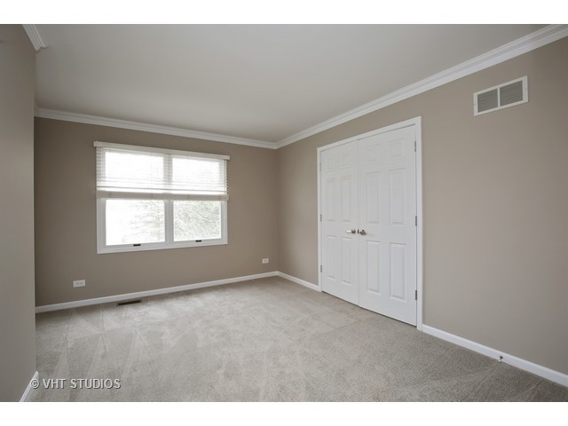 1118 Barber Ct, West Dundee, IL 60118 photo 15