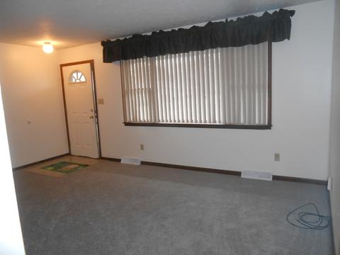 105 Raven Ct, Morris, IL 60450 photo 2