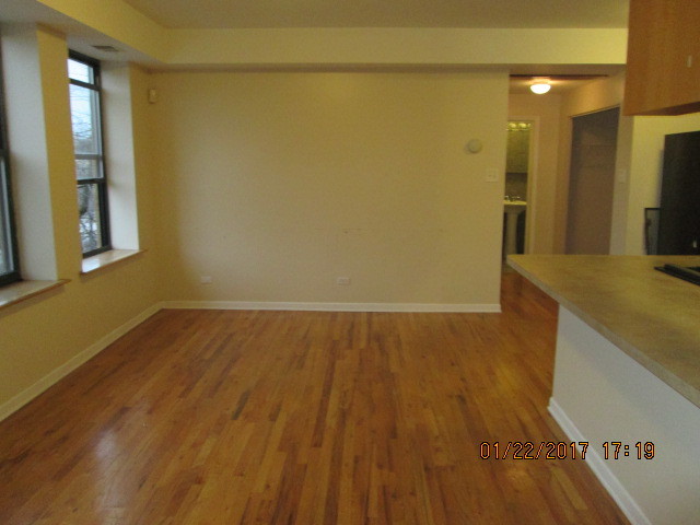 2405 E 72nd St #2, Chicago, IL 60649 photo 4